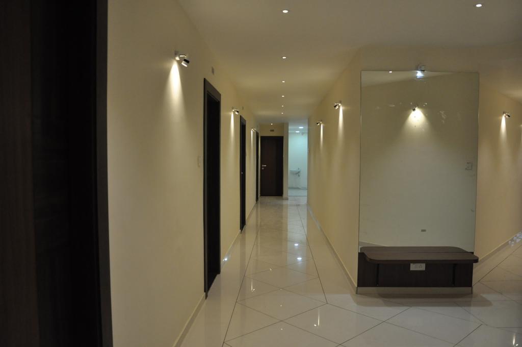 Shivdhara Hotel & Residence Rajkot Ruang foto